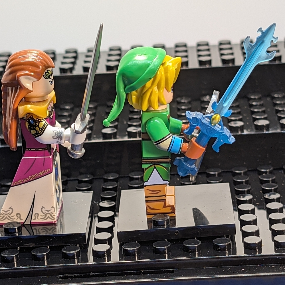2 Minifigures- Legend of Zelda Nintendo Building Block Figures Link Zelda - Picture 4 of 8